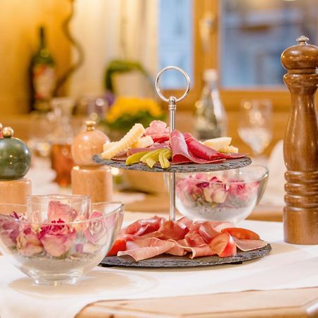 Hotel Veduta Cinuos-Chel Экстерьер фото
