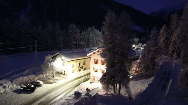 Hotel Veduta Cinuos-Chel Экстерьер фото