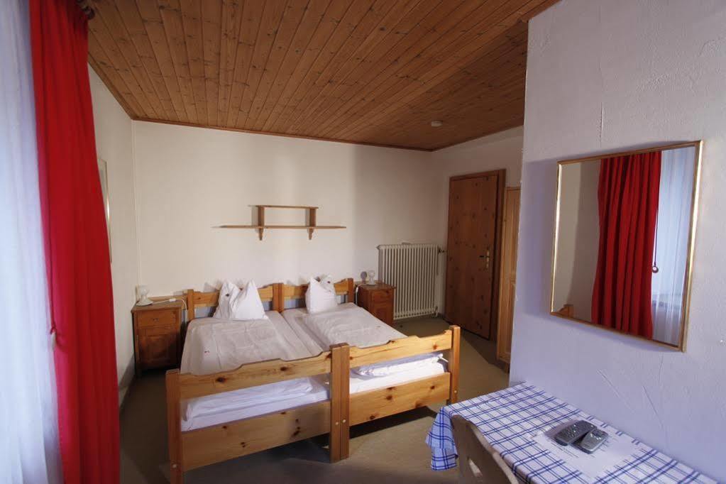 Hotel Veduta Cinuos-Chel Экстерьер фото