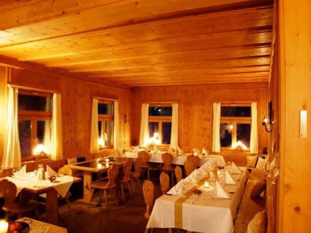 Hotel Veduta Cinuos-Chel Экстерьер фото
